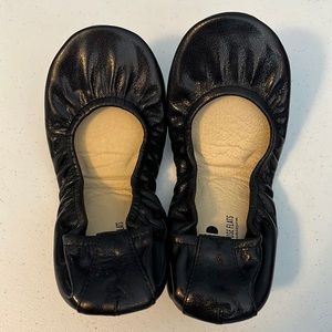 Storehouse flats size 7